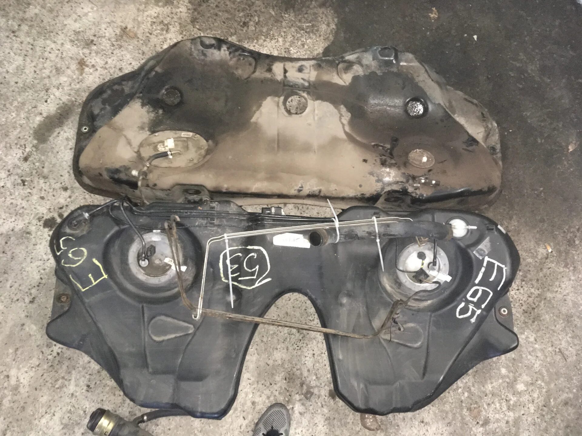 Е38 топливный бак бмв дизель. Bmw e38 пластиковый бак. Бензобак bmw e38. Бак от е65 на е38. Топливный бак е38 3.