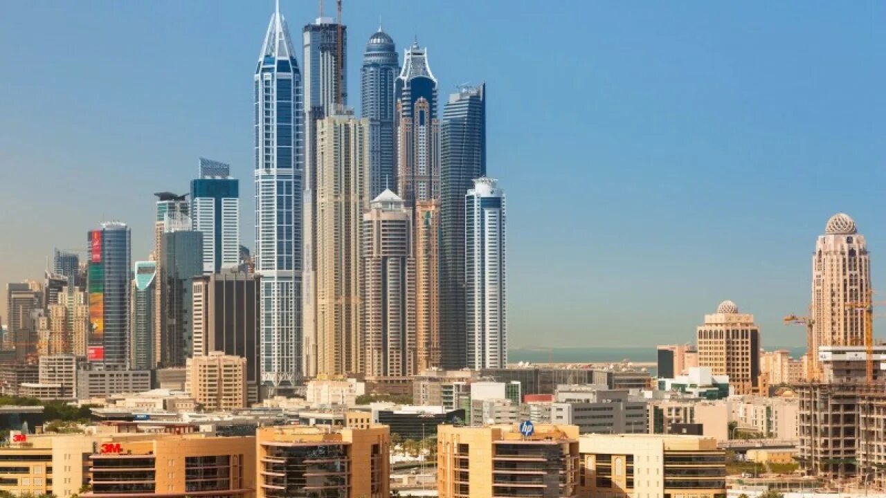 Дубай интернет сити. Медиа Сити Дубай район. Недвижимость в Дубае. Medium City.