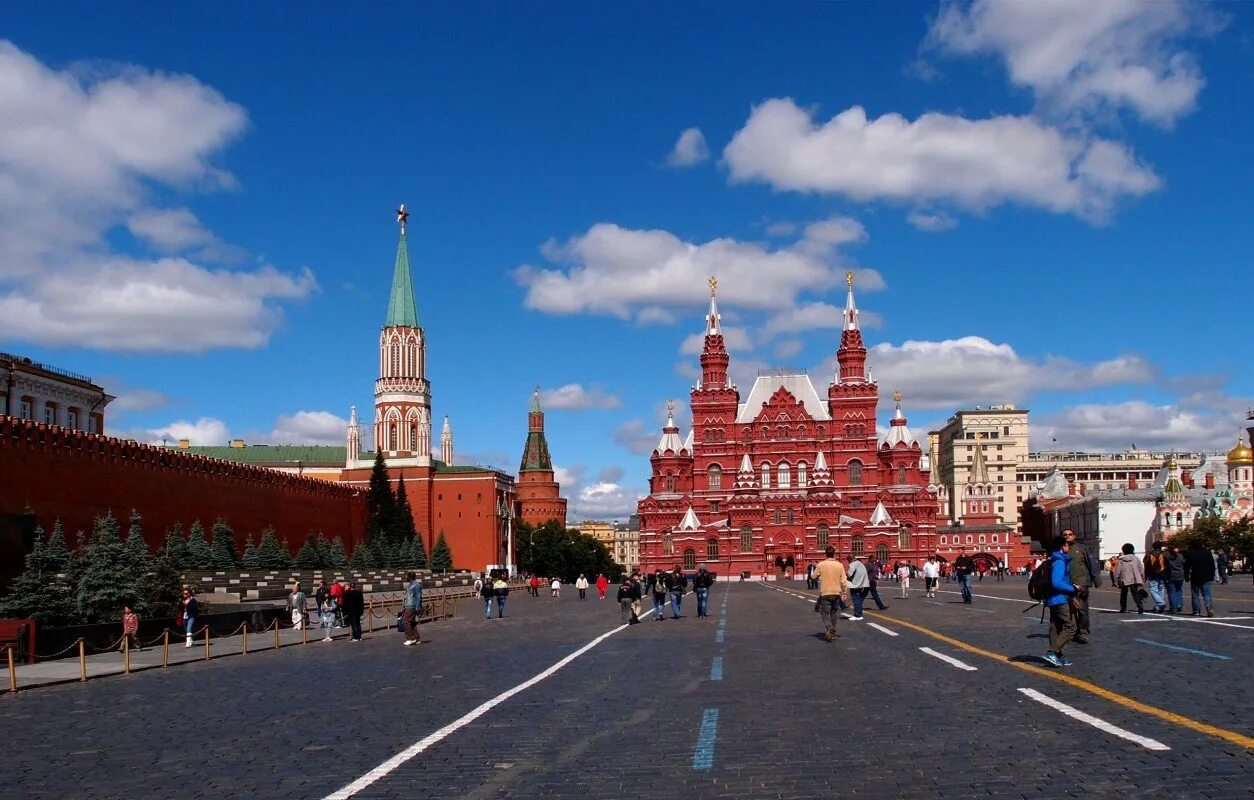 Города с началом красно. Москва Red Square. Центр Москвы красная площадь. Исторический центр Московский Кремль красная площадь. Площадь красной площади в Москве.