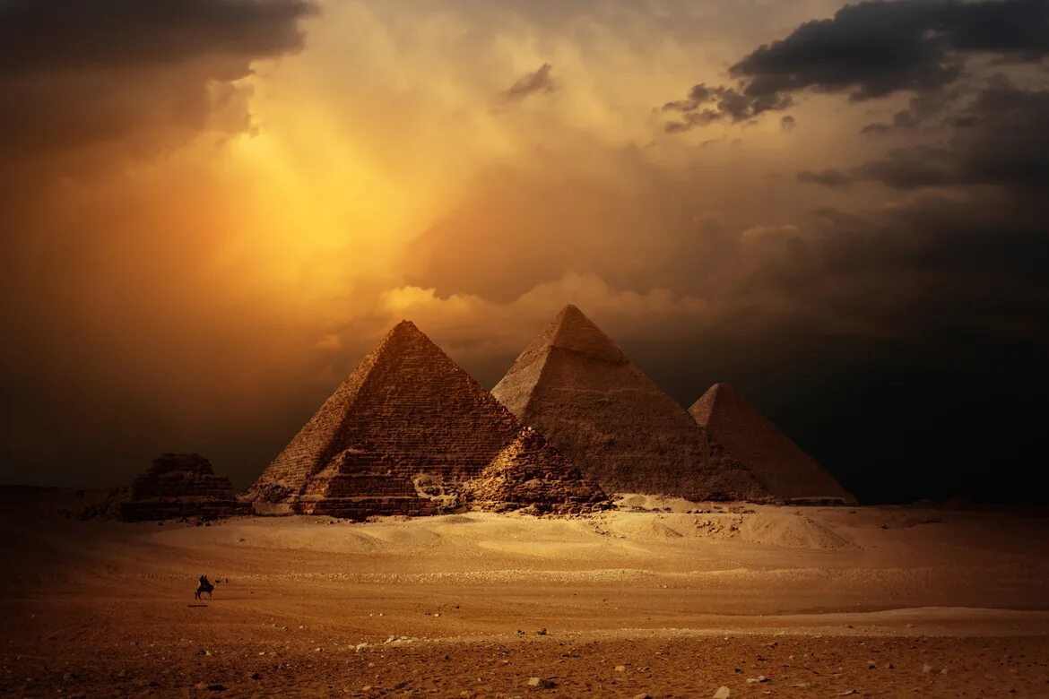 пропорции пирамиды хеопса. правильная пирамида хеопса. периметр пирамиды хеопса. в основе пирамиды хеопса квадрат со стороной 230м высота пирамиды 138м. правильная пирамида хеопса.