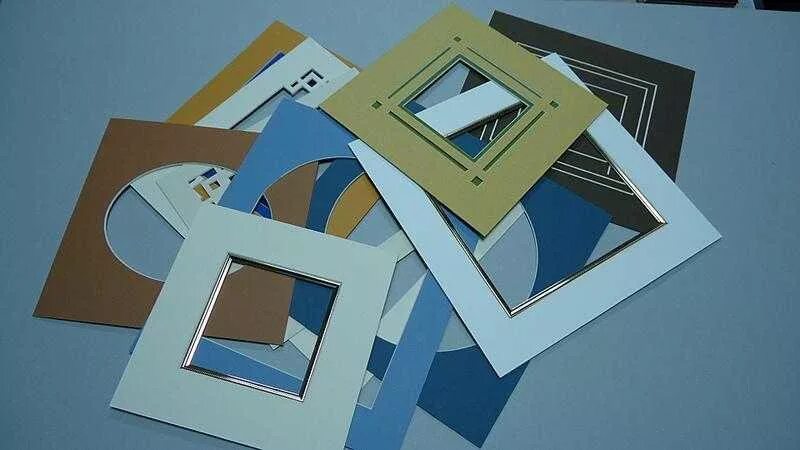 Картонное паспарту. Паспарту картонная рамка. Паспарту из картона а4. Паспарту для рисунка. Картон для паспарту.