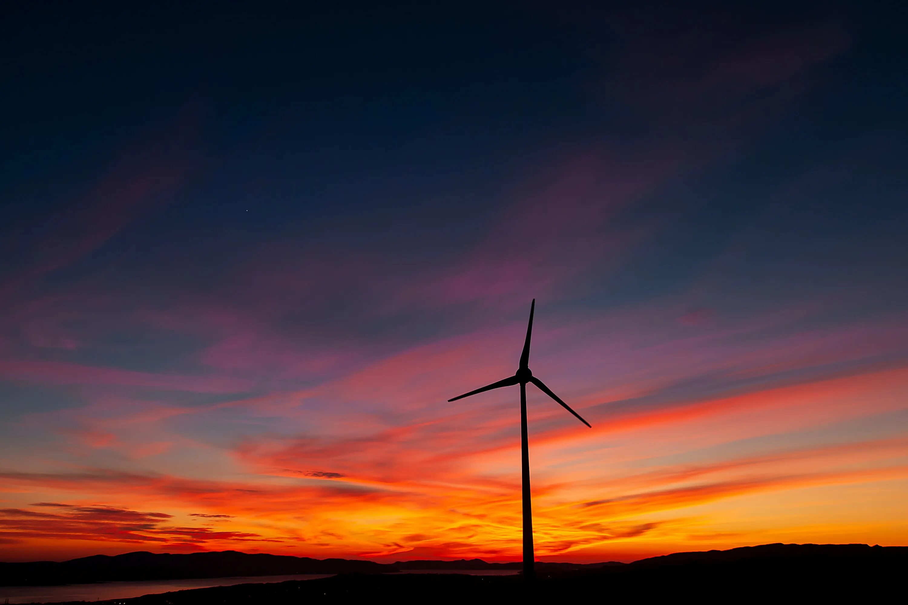 Wind energy handbook. P wind. Wind energy handbook. Ветер обои. Обои на рабочий стол ветер.