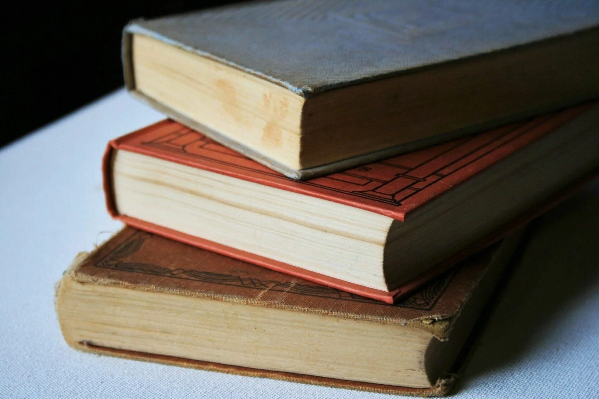 Старая книга литература. Изображение книги. Стопка книг. Книга для…. Стопка старинных книг.