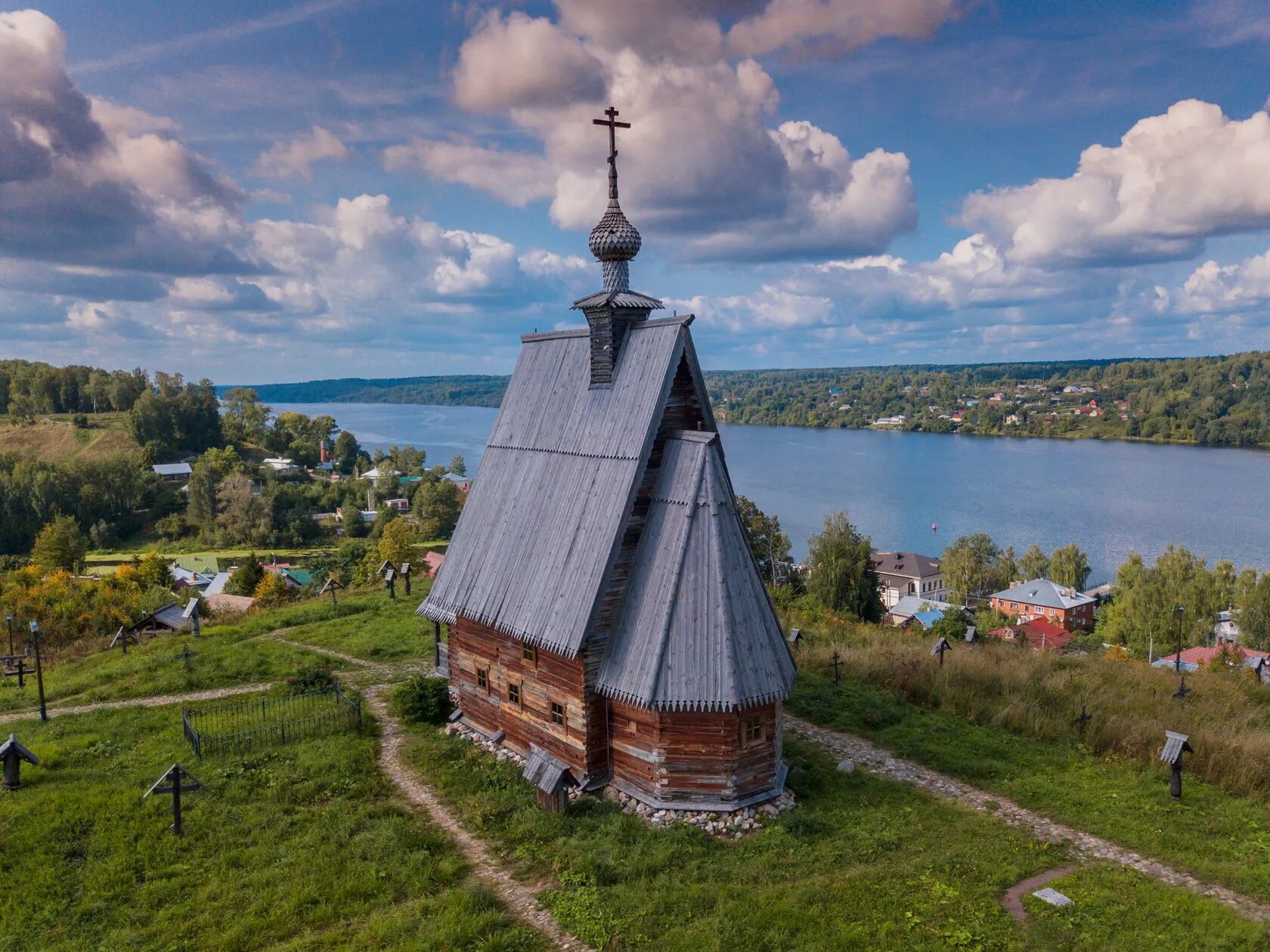 Плёс город Церковь Левитана. Воскресенская Церковь Плес гора Левитана. Плес Церковь на горе Левитана. Деревянная Воскресенская Церковь в Плесе.