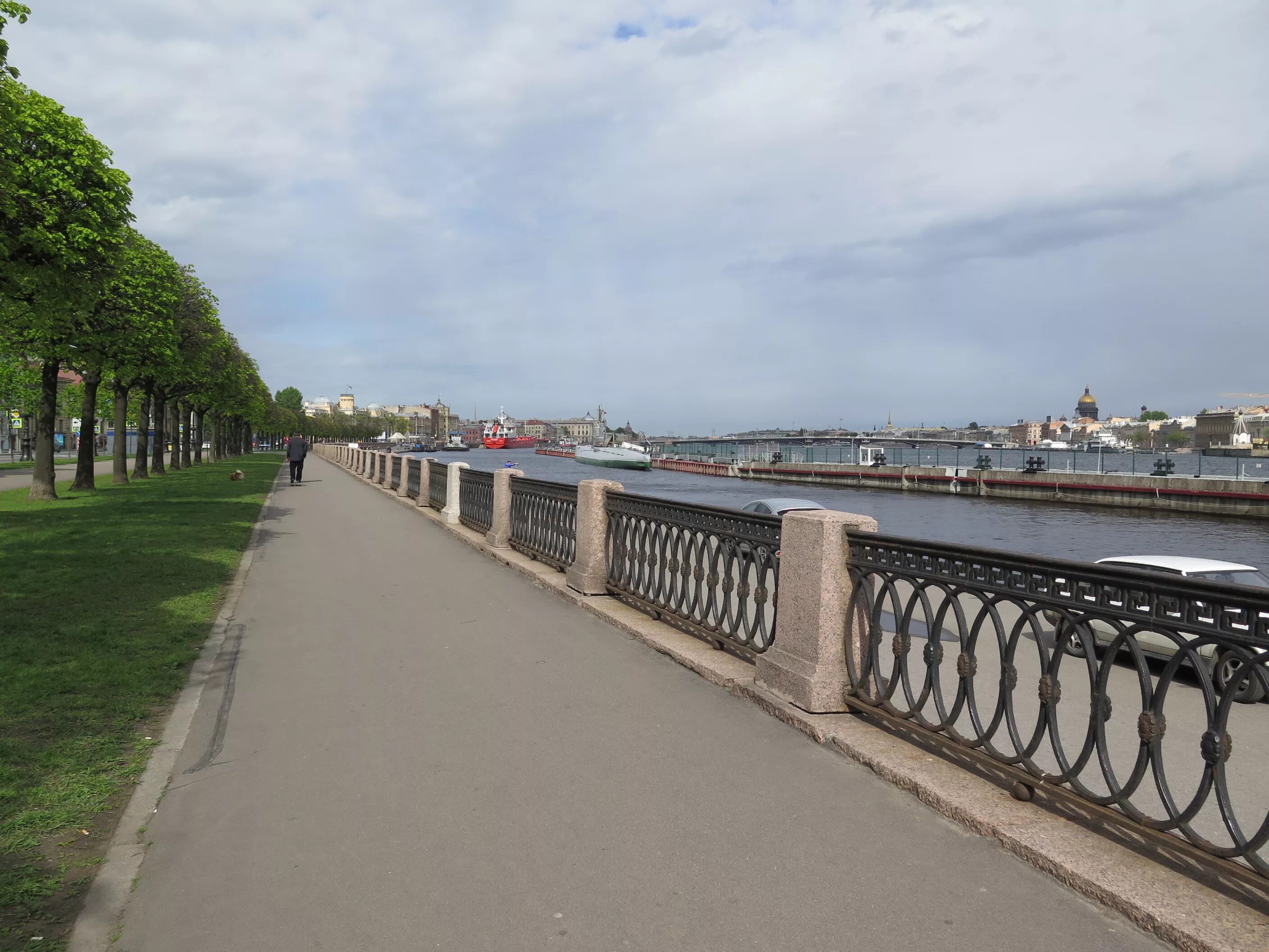 набережная шмидта. лейтенанта шмидта питер. наб лейтенанта шмидта 19. васильевский остров санкт-петербург набережная лейтенанта шмидта. набережная шмидта.
