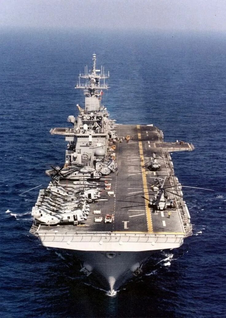 Wasp carrier. Wasp авианосец. Вертолетоносец уосп. Uss wasp. Uss wasp lhd-1.