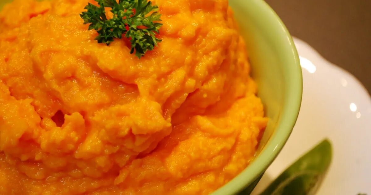 Пюре из тыквы быстро. Морковно картофельное пюре. Картофельно тыквенное пюре. Пюре из моркови. Картофельное пюре с тыквой.
