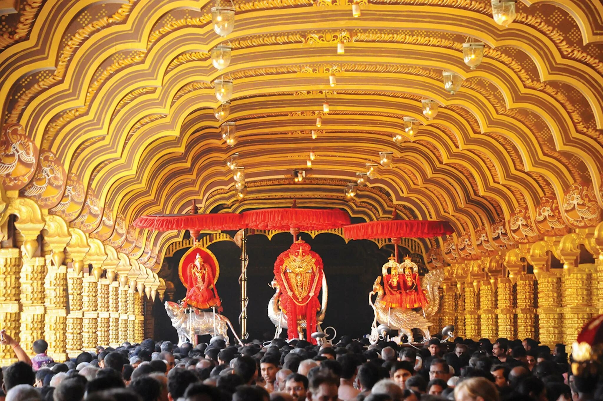 Кандасвами внутри. Koneswaram Temple. Кандасвами Шри-Ланка. Kovil Usumlik.