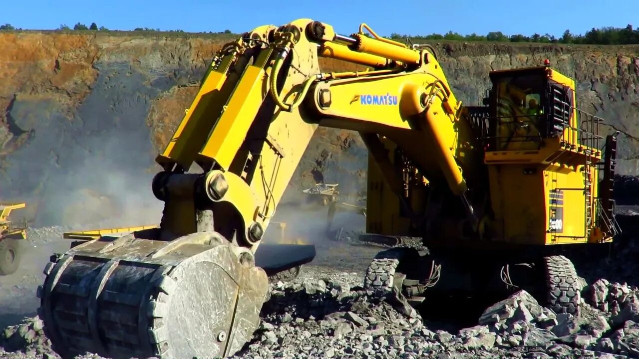 Экскаватор 3000. Komatsu pc3000-6. Коматсу РС 3000. Коматсу 3000 экскаватор. Гидравлический экскаватор Komatsu pc3000.