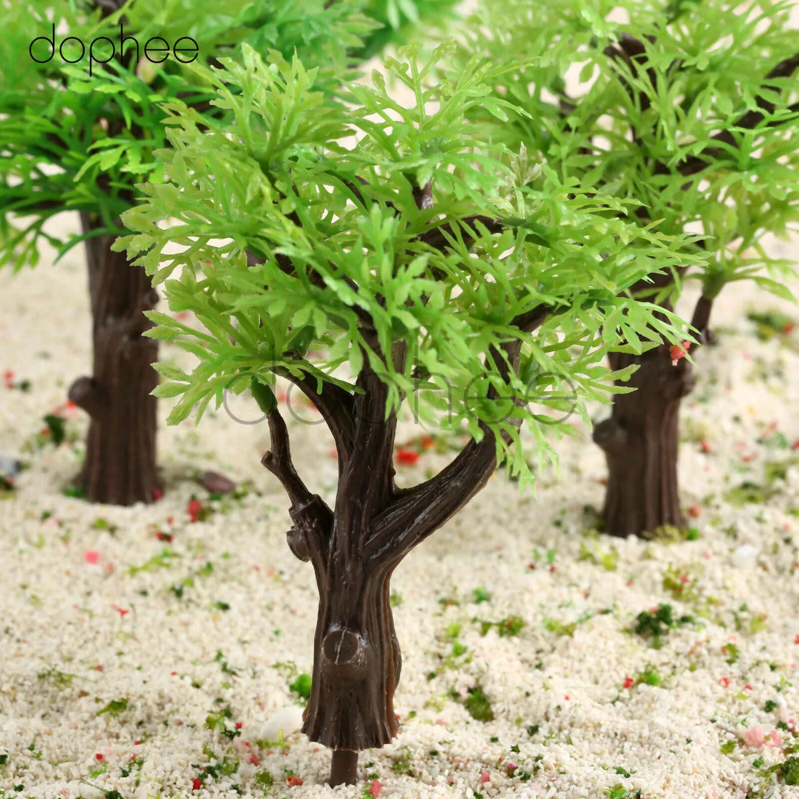 пластмасса из дерева. бонсай фисташка. пластмасса из дерева. фигурка дерева. дерево из пластмассовых бутылок.