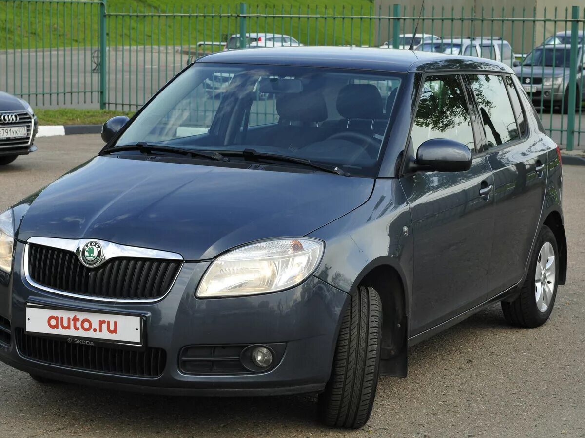 шкода фабия купить в городе волгодонске 2009 года. Skoda fabia голубая. шкода фабия 1. Skoda fabia 2009 хэтчбек. Skoda fabia хэтчбек ii 1.