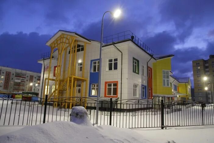 Улица республиканская северодвинск. Детские школы северодвинск. Интернат в северодвинске. Детская художественная школа 2 северодвинск. Детские школы северодвинск.