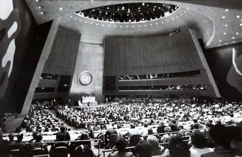 Театр 1990. Театр СССР перестройка. Театр России в 1990. Театр в годы перестройки 1985-1991.