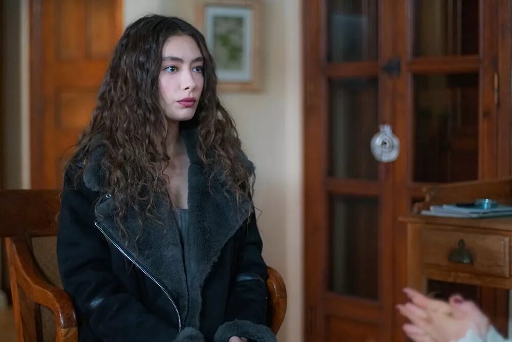 Дочь посла турецкий 1. Дочь посла турецкий сериал нарэ. дочь посла / sefirin kizi (2019). неслихан атагюль 2025. неслихан атагюль сериалы.