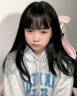 Without glasses nekonekomeow @imneko16.