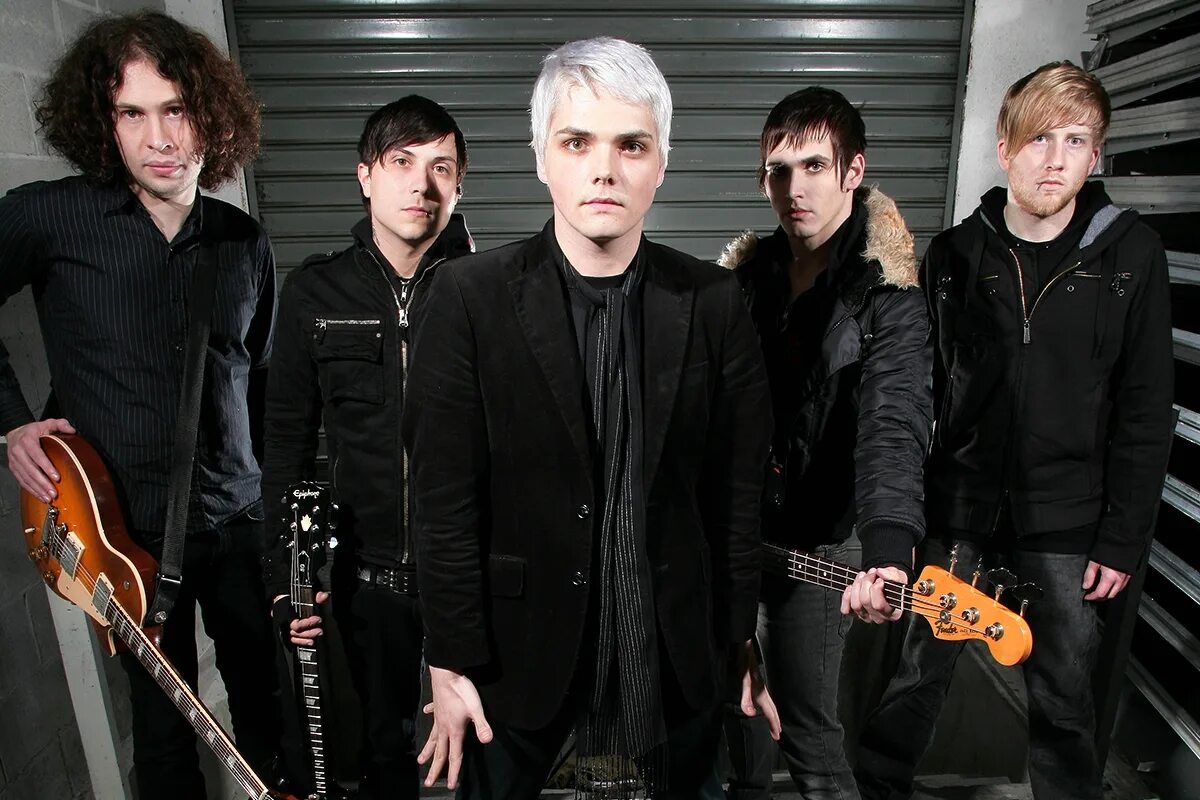 My Chemical Romance. MCR группа. Рок группа my Chemical Romance. Группа май Кемикал романс. Your chemical romance