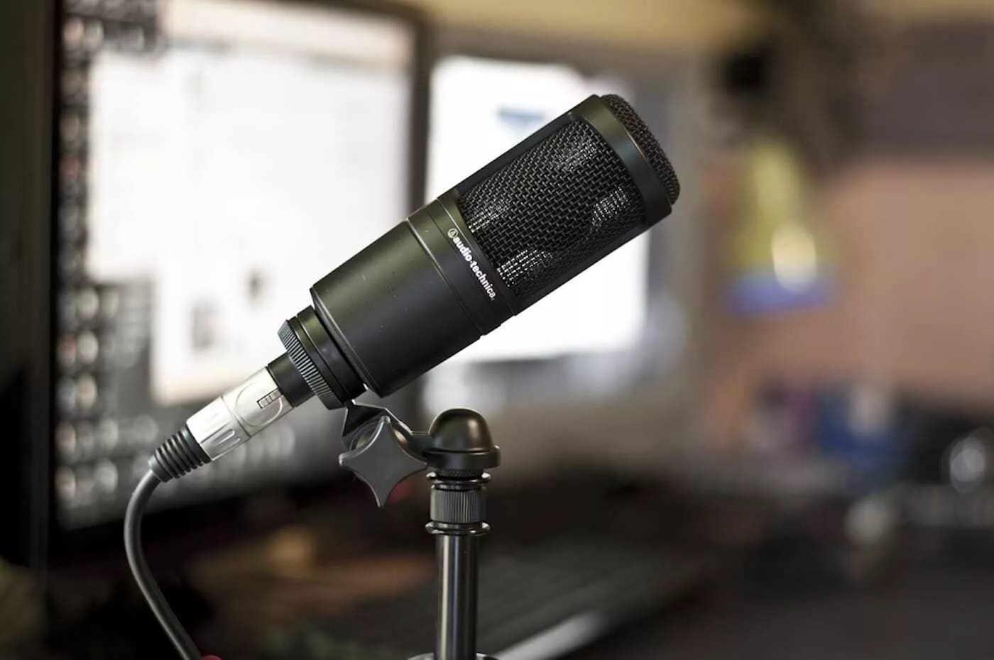 Использовать микрофон через. Студийный микрофон audio-technica at2025. микрофон audio-technica at2025usb+. микрофон audio-technica at2035. audio technica at2025 usb разъем.