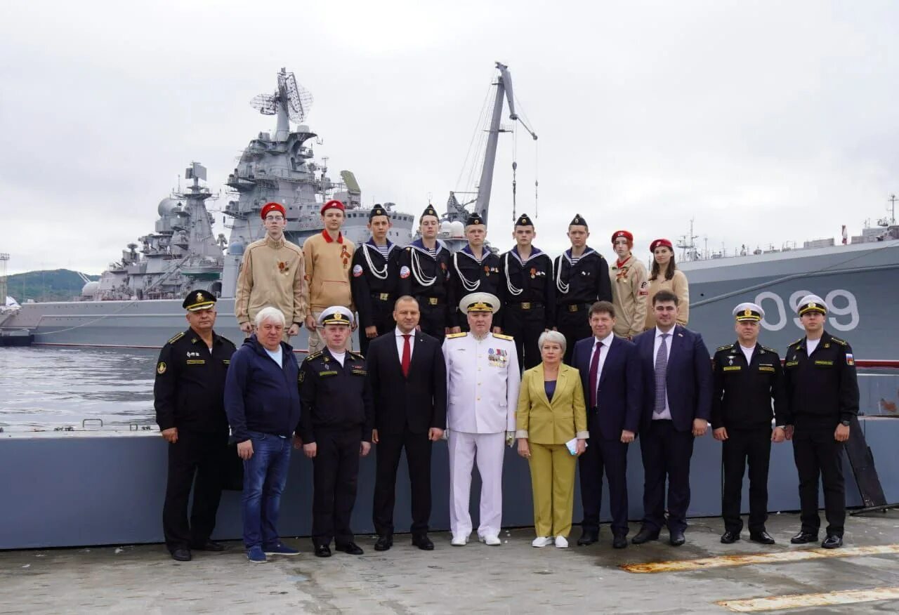 Экипаж АПЛ Оренбург. Экипаж подводной лодки Оренбург. Экипаж подлодки ВМФ РФ. АПЛ Оренбург подводная лодка командир.