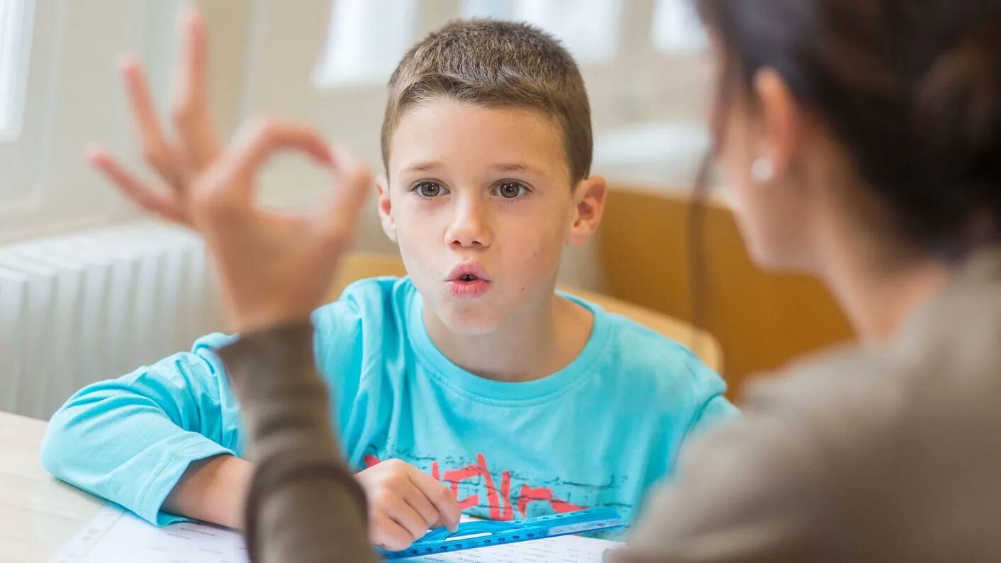 Неговорящие аутисты. Ранние симптомы аутизма. "language and speech therapy". Занятия для аутистов. Неговорящие аутисты.