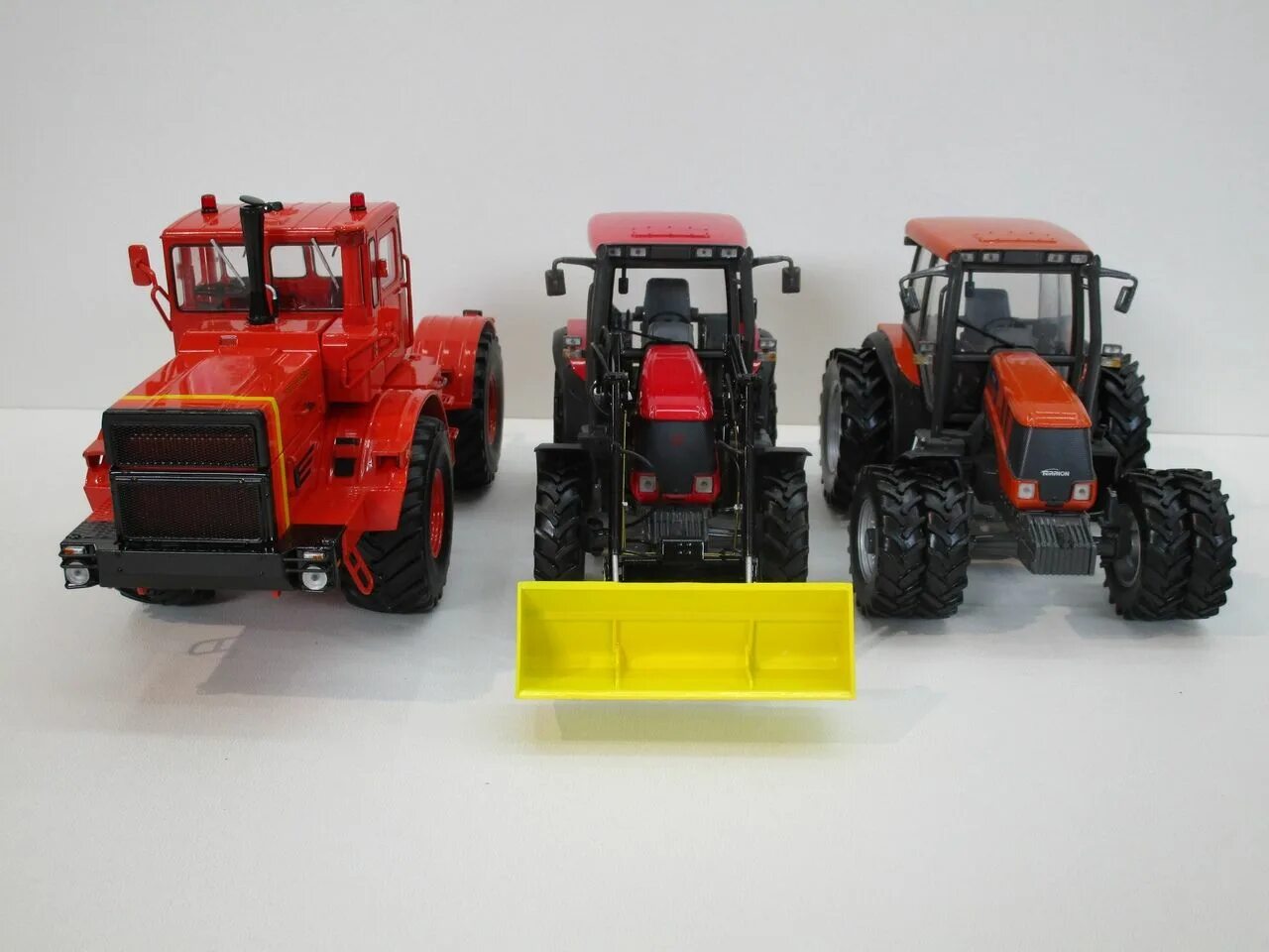 Игрушечный 700. Модель трактора кировец к-700. модель трактора кировец 1/43. игрушечный трактор кировец к-700. кировец к-3180 атм.