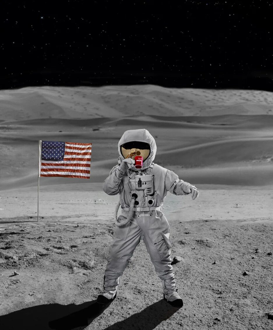 Walking on the moon. Men on the Moon Монгол. Man Walking on the Moon. First man walks on the Moon. Walk to the Moon.