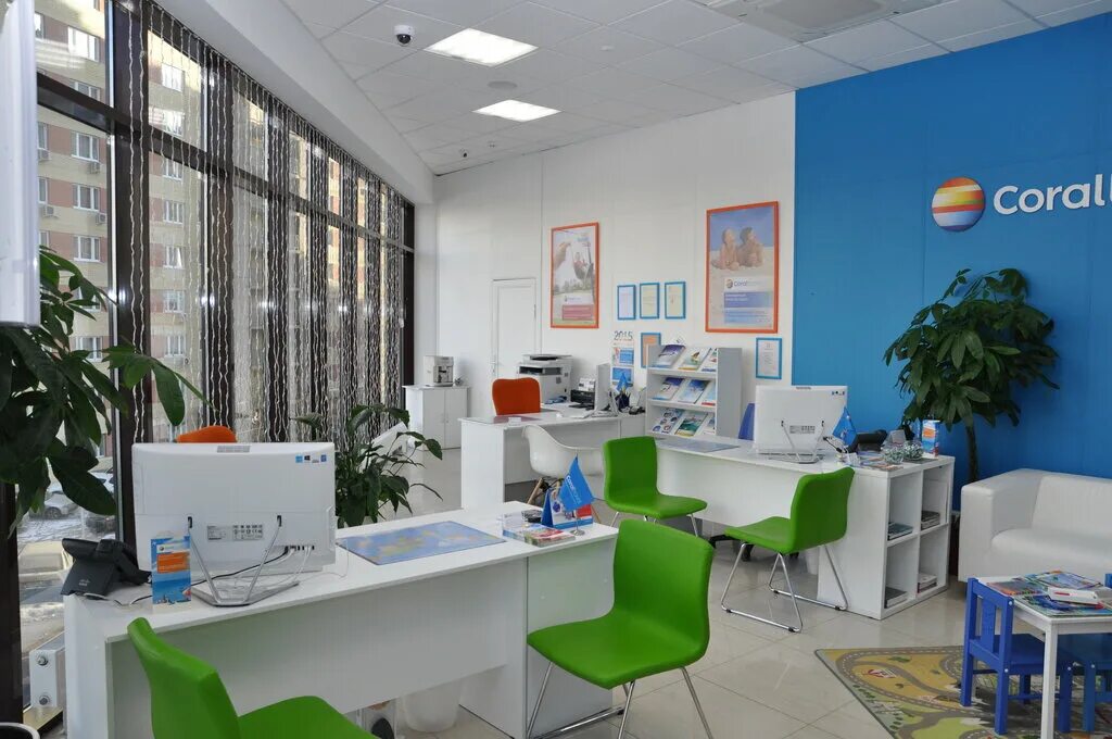 Coral travel турагентство. Турагентство сокол. Coral travel вывеска. Офис корал тревел. Офис корал тревел в москве.