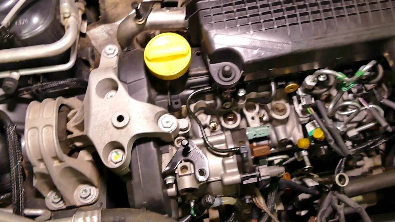 Logan dci. Рено логан дизель 1.5. 1.5 dci renault. k9k 792. рено дастер к9к дизель.