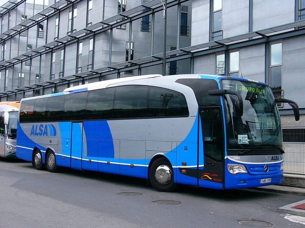 Bus companies. Международный автобус. Фирмы автобусов. Европейские междугородние автобусы. Автобусы в Валенсии.