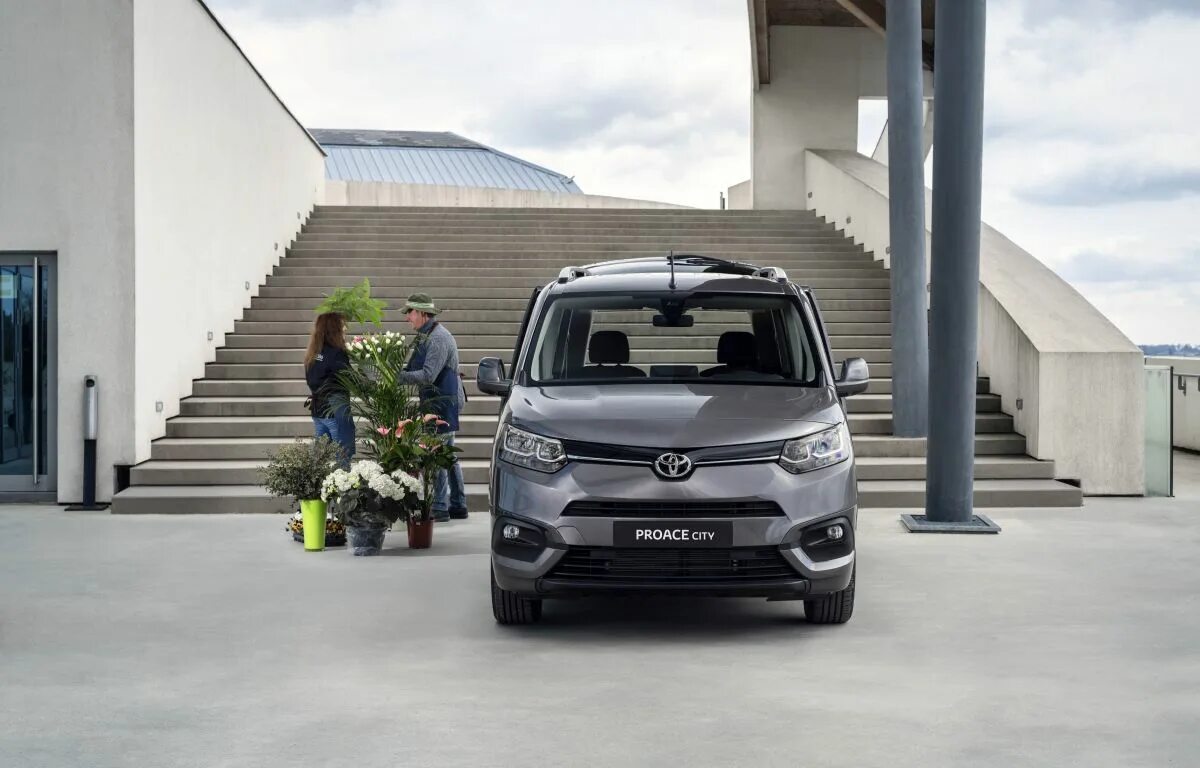 Toyota proace verso 2020. Toyota proace city van. Toyota proace city verso 2019. Тойота proace city. Toyota proace city 2021.