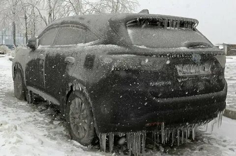 Машина после ледяного дождя