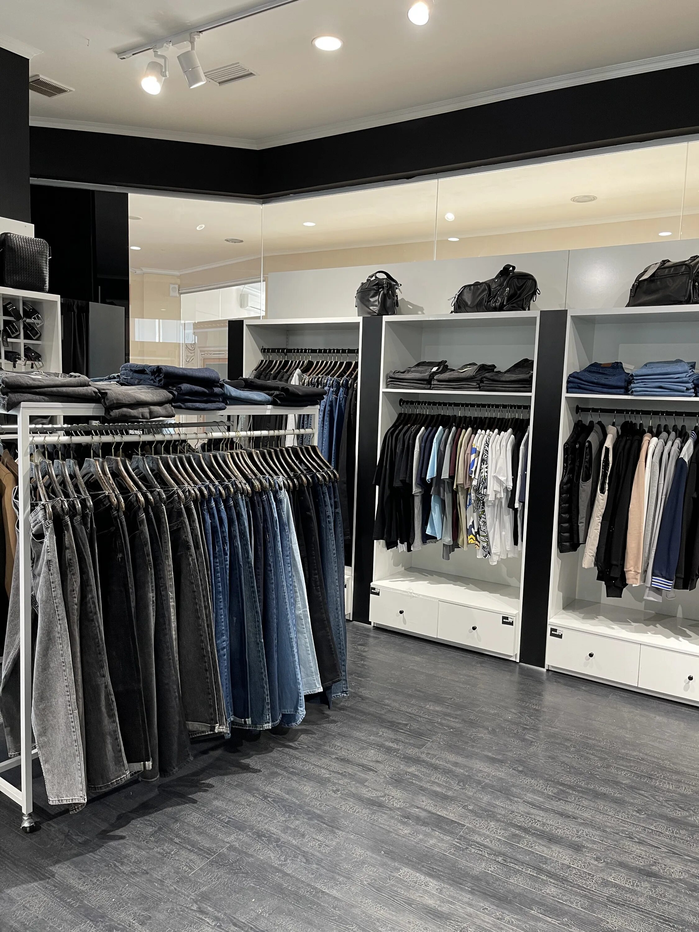 82 регион на номерах крым. Крым советский район село заветное. Дтп в танковом бахчисарайского района. Регион 82 магазин симферополь. Серпухов ул звездная окское шоссе дтп.