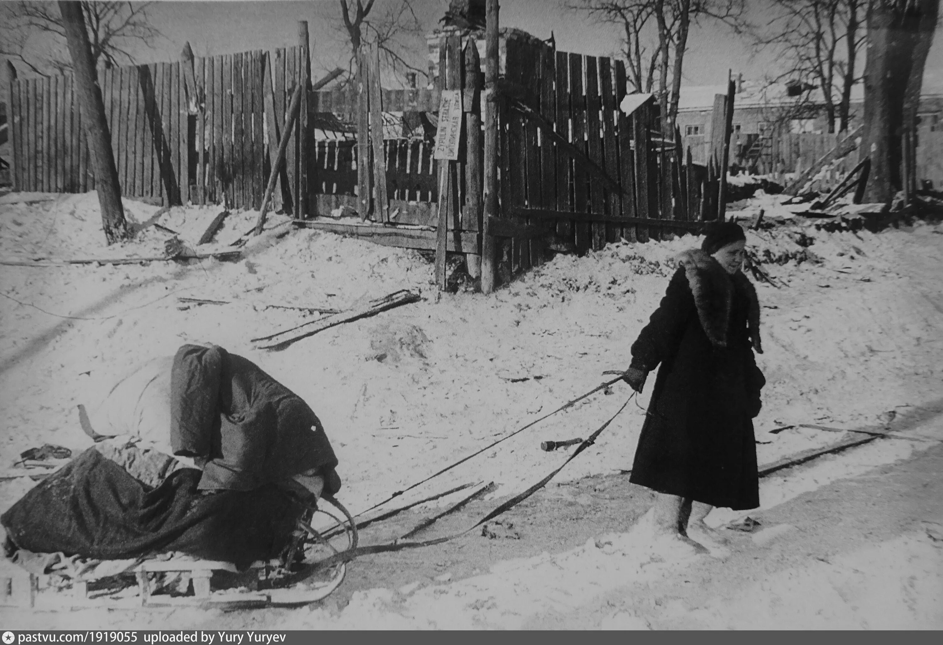 Сказка во время войны. Блокадный Ленинград ВОВ. Зима в блокадном Ленинграде. 1942 Год блокада Ленинграда зима.