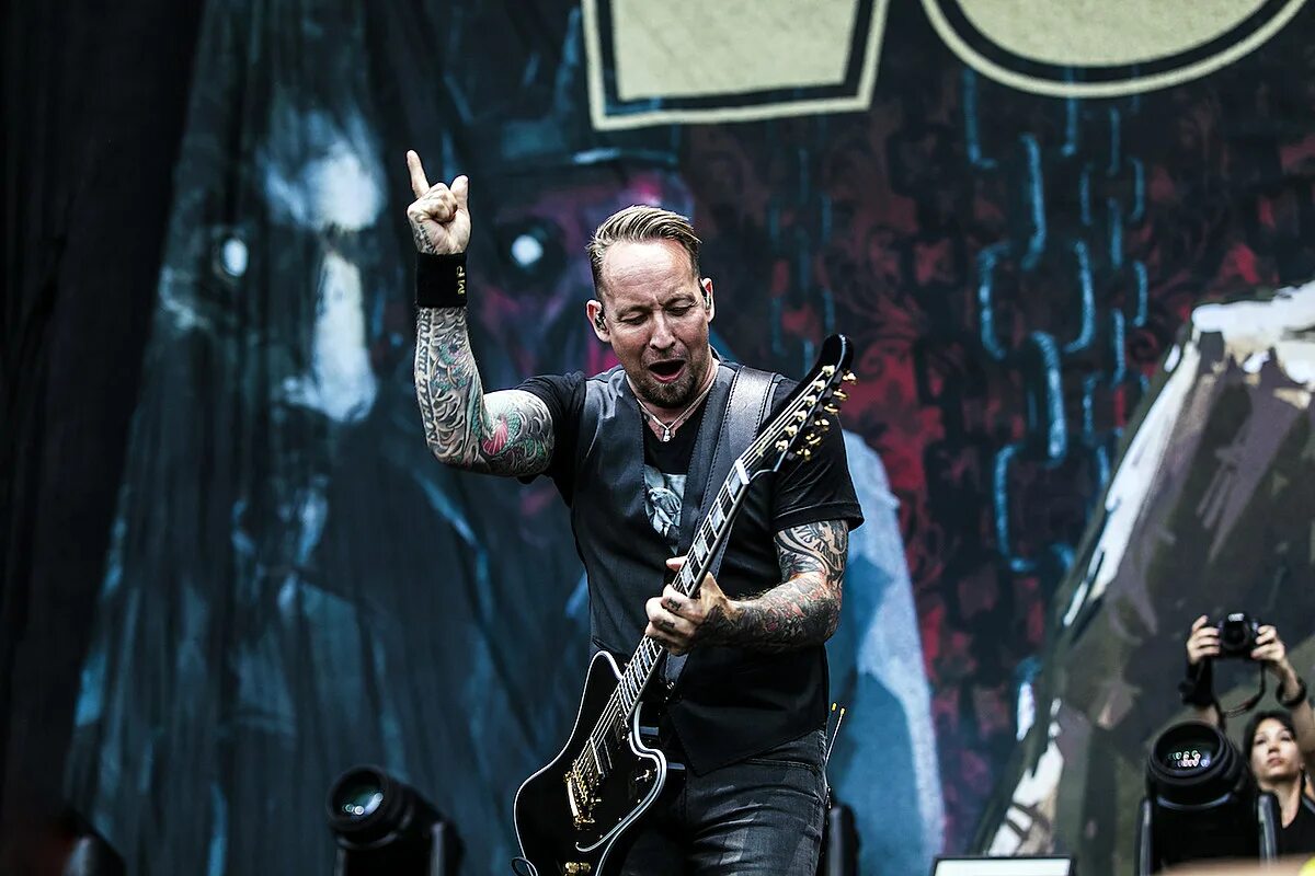 Volbeat Микаэль Поулсен. Вокалист Volbeat. Volbeat на сцене. Volbeat Live Concert 2021.