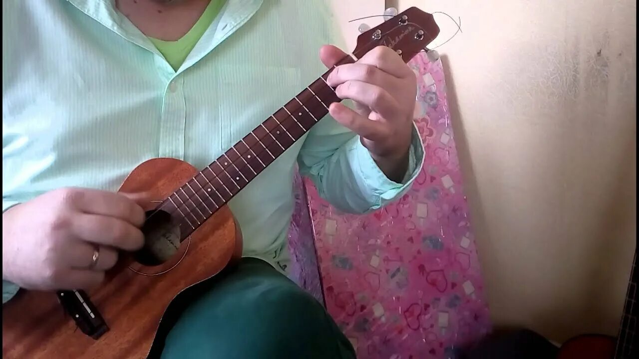 Свадебный вальс на укулеле. Собачий вальс на укулеле. Вальс на укулеле табы. Теннесси вальс. Вальс на укулеле аккорды.
