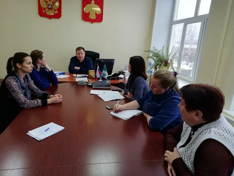 Подслушано койгородок вконтакте. Койгородок администрация. Глава города Койгородок. Койгородок Сыктывкар. Совещание Койгородок клуб.