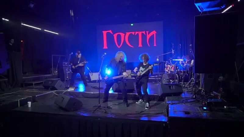 Lizer damn garden обложка. Концерт холл тула. Тула concert hall зал. Глеб самойлов ковер вертолет. Алёна свиридова - розовый фламинго (live @ авторадио).