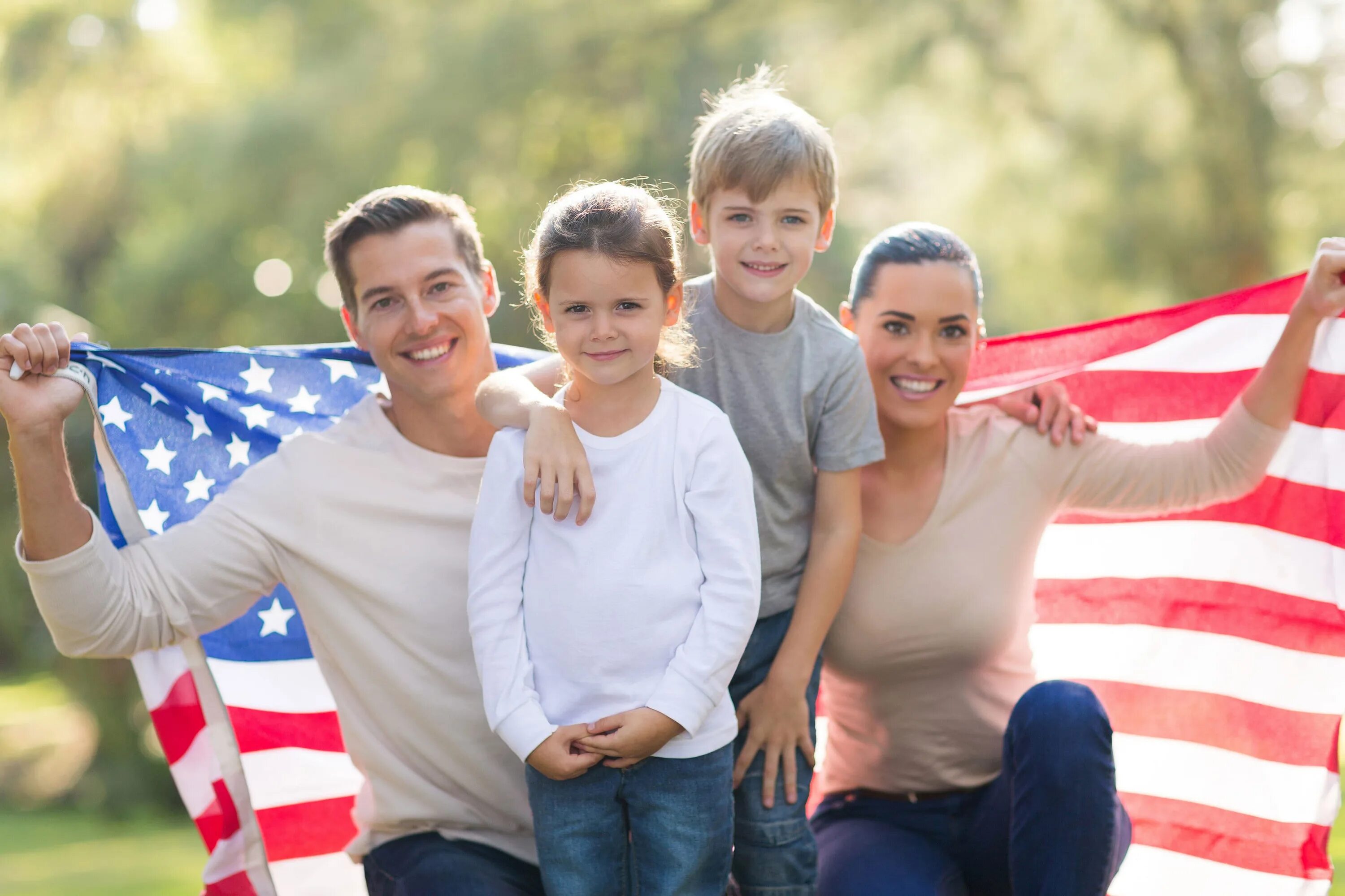 People men children. Счастливая американская семья. Американские дети. Современная американская семья. Англичане семья.