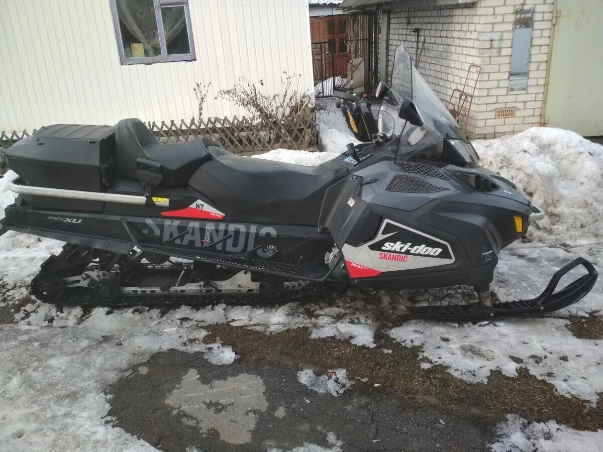 Купить снегоход скандик 900. BRP Skandic 900 2016. BRP Ski-Doo Skandic SWT 900 Ace. Снегоход Скандик 900 4 тактный. Скандик 550 свт.