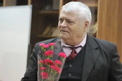75 лет писателю