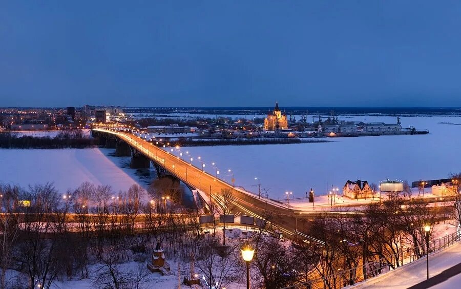 Год города нижний новгород. Вид на Канавинский мост Нижний Новгород. Набережная стрелка Нижний Новгород. Нижний Новгород Канавинский мост набережная Федоровского. Канавинский мост стрелка.