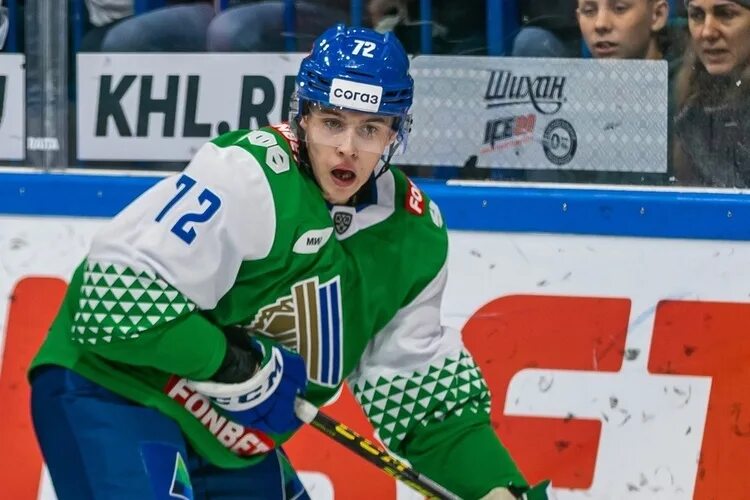 Фото егора сучкова хоккей. Хоккеист сучков. Башкиров хоккеист салават юлаев. Тренер салавата юлаева 2021. Фото егора сучкова хоккей.