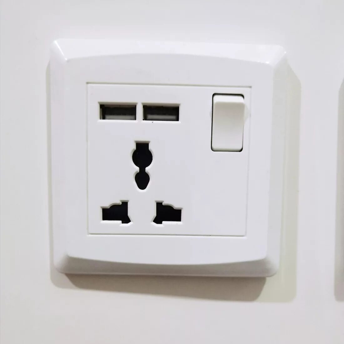 Розетки с usb. Usb розетка с панелью 300x500. выключатель с юсб. switch socket выключатель. выключатель с юсб зарядкой.