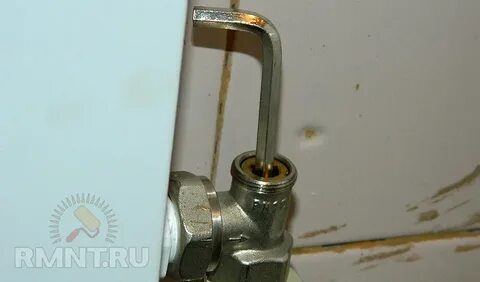 Как закрыть вентиль на батарее