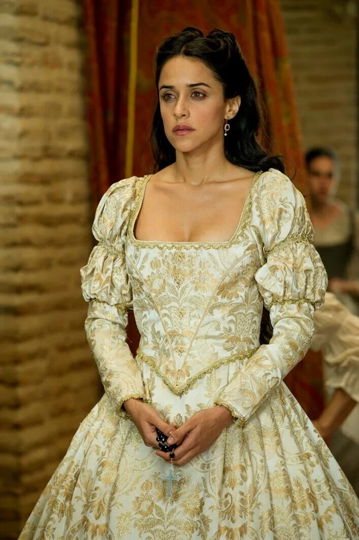 Sandra korzeniak. Английская испанка фильм. Мирейя лалагуна ройо мисс испания. Miss world 2015. Испанка 2015.