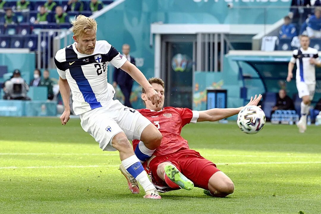 Евро 2020 россия финляндия фото. Россия финляндия чм 2012. Чемпионат финляндии по футболу. Чемпионат финляндии по футболу. Матч россия финляндия евро 2020.