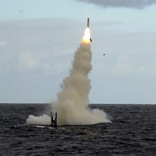 Пуск ракеты с подводной лодки