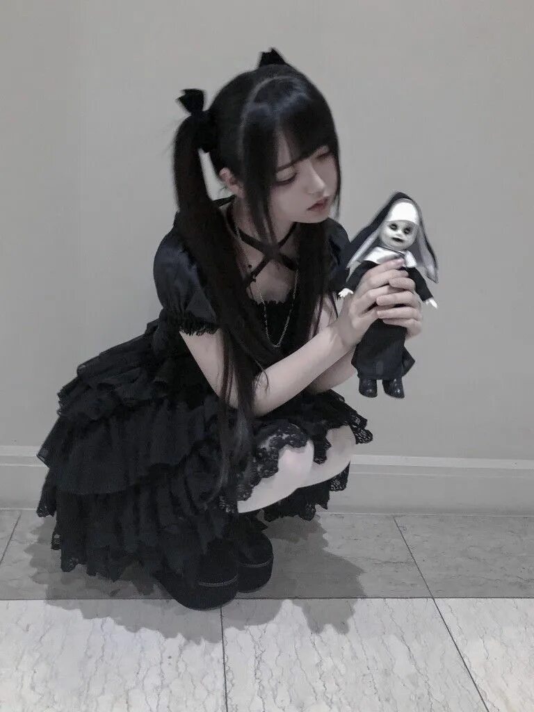 Косметика для готов. Готы 2023 года. Rivethead goth. Goth aesthetic. Готы 2023.