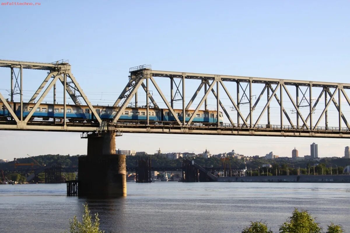 С ездой понизу. Железнодорожный мост 88 метров. белоярский железнодорожный мост. мост с ездой понизу. средний жд мост.