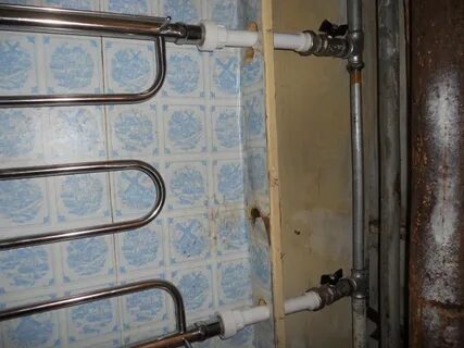 Стояк отопления в ванной