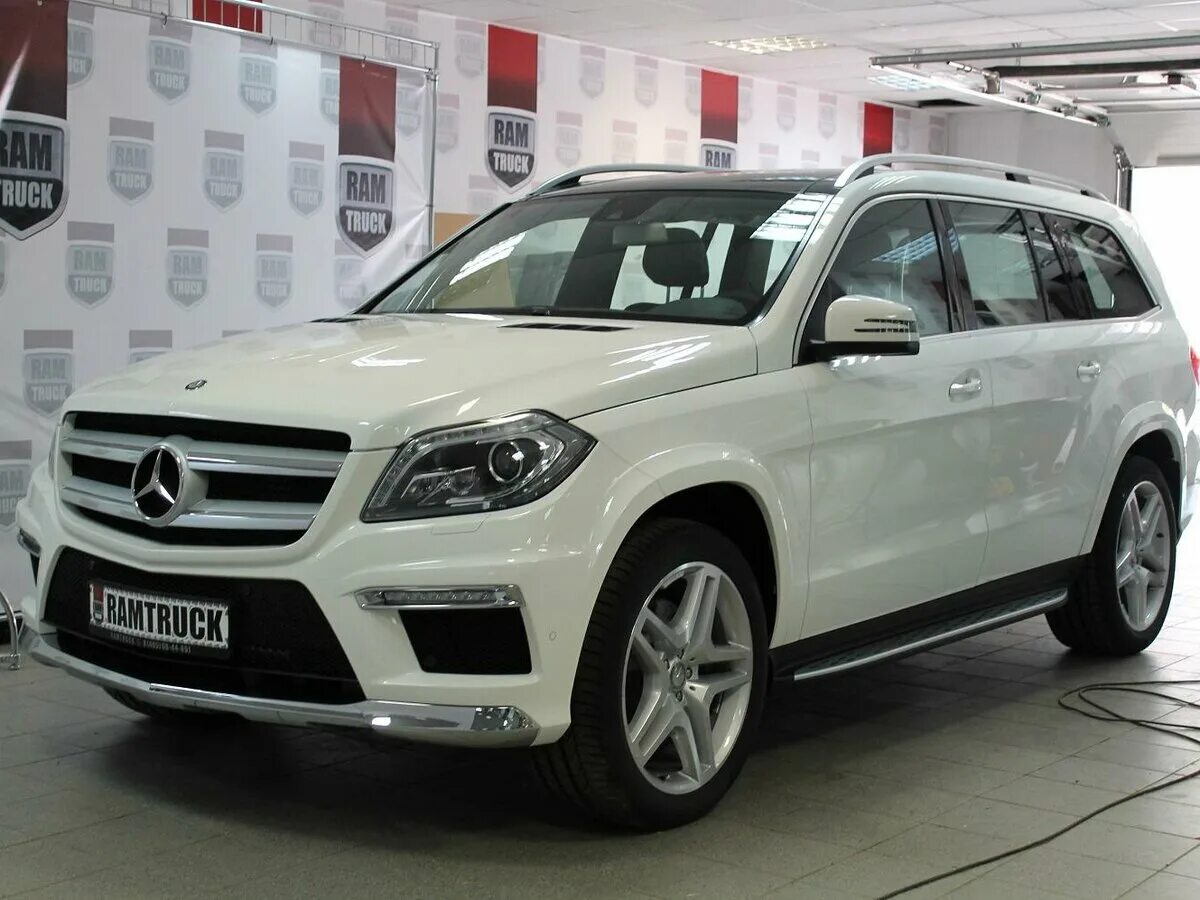 Купить мерседес джи эль. Mercedes gl350 джип. Мерседес Бенц gl 350 2015. Мерседес внедорожник gl200. Мерседес Джи Эль 350.